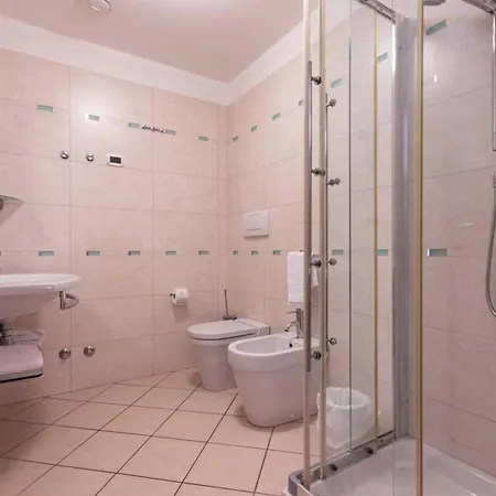 Apartman Stylish Escape With Pool Near The