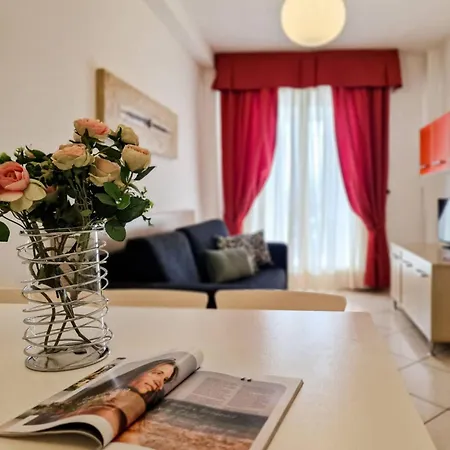 Stylish Escape With Pool Near The Apartman