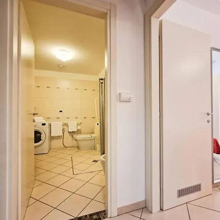Stylish Escape With Pool Near The Apartman Bibione