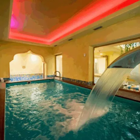 Apartman Stylish Escape With Pool Near The *